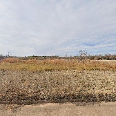 2000 Lake Bend Dr, Wichita Falls, TX 76310