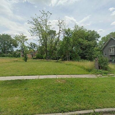 233 Louise St, Highland Park, MI 48203