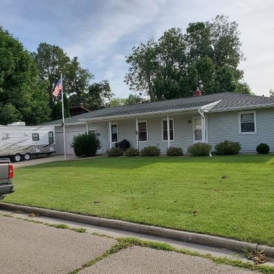 1924 Wyman St, New London, WI 54961