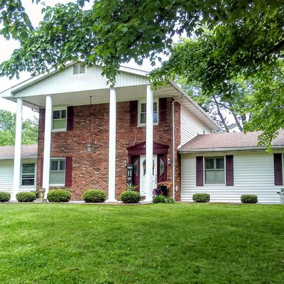 268 Lake Dr, Murphysboro, IL 62966