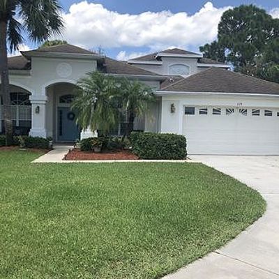 325 Nw Dewburry Ter, Jensen Beach, FL 34957