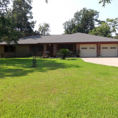 1005 Western Ave, Angleton, TX 77515