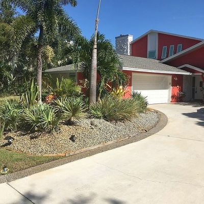 523 Peregrine Dr, Indialantic, FL 32950