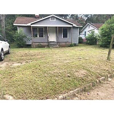 1207 Racetrack Ln, Mobile, AL 36605