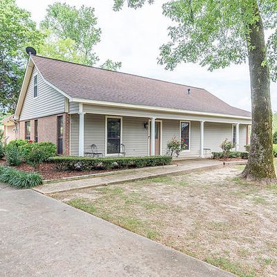 207 Willow Bend Dr, Starkville, MS 39759