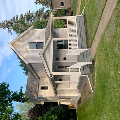 302 N Clinton St, Grand Ledge, MI 48837