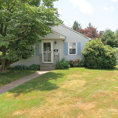 41 Pioneer Cir, Manchester, CT 06040