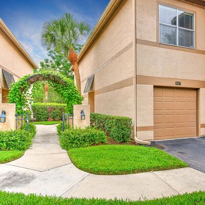 947 Normandy Trace Rd, Tampa, FL 33602