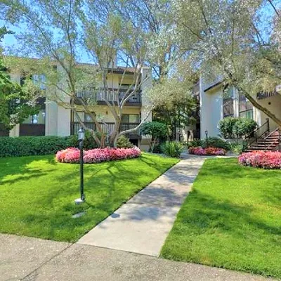 226 W. Edith Ave., Unit 23, Los Altos, CA 94402