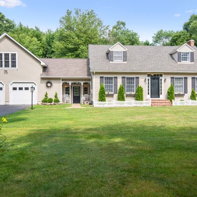 20 Marguy St, Quaker Hill, CT 06375