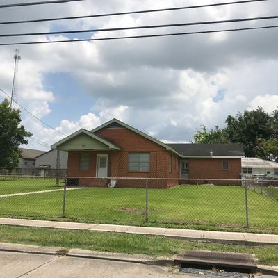 1261, A & B Saint Charles St, Thibodaux, LA 70301