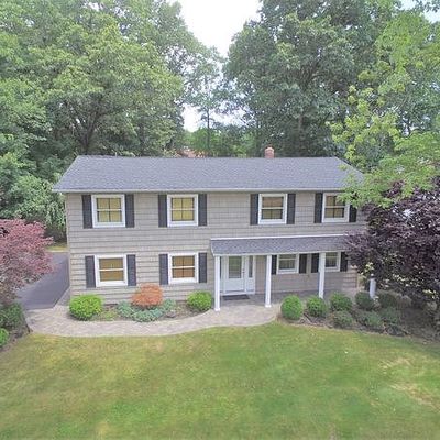 16 Sandburg Dr, Morganville, NJ 07751