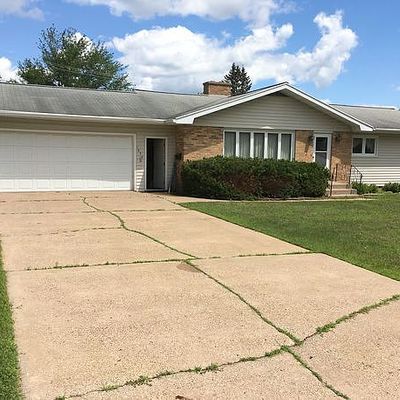 1632 S Park St, Iron Mountain, MI 49801