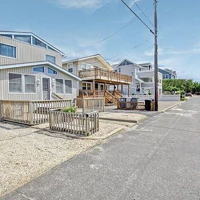 25 N 3 Rd St, Surf City, NJ 08008