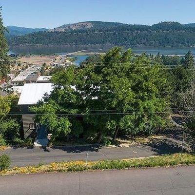 27 Hazel Ave, Hood River, OR 97031