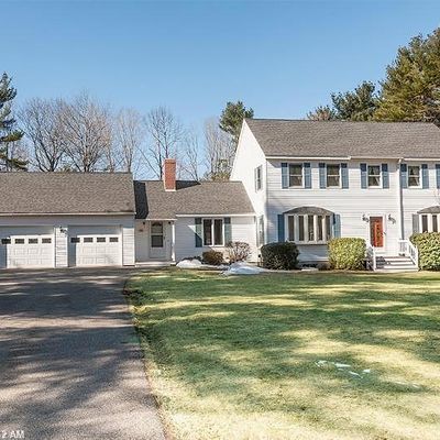 32 Bluestone Ln, York, ME 03909