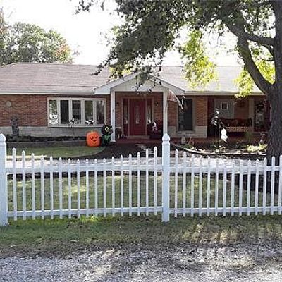 54 Outlook Dr, Hillsboro, MO 63050