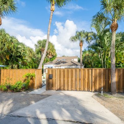 409 Palm Trl, Delray Beach, FL 33483