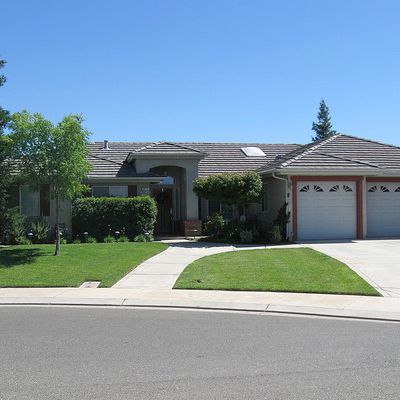 672 Kingfisher Ct, Merced, CA 95340