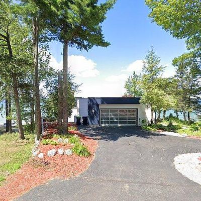 9491 Peninsula Dr, Traverse City, MI 49686