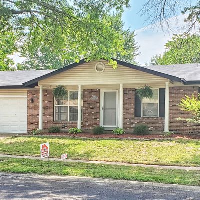 2212 England Town Rd, Saint Louis, MO 63129