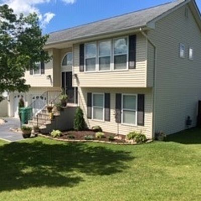 3 Michael Ct, Hamburg, NJ 07419