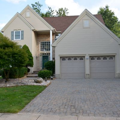 30 Larkspur Dr, Dayton, NJ 08810