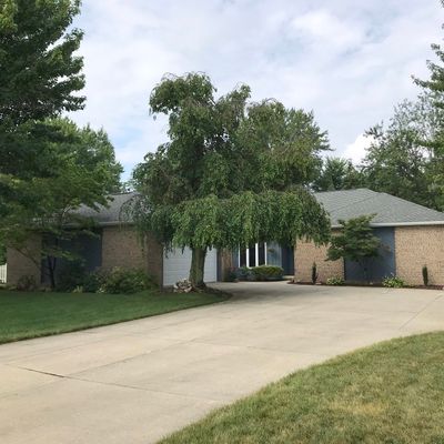 520 Ashley Cir, Avon Lake, OH 44012