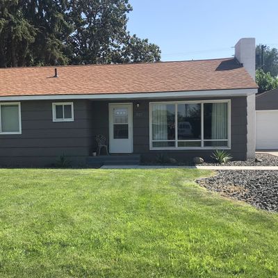 7021 W Arrowhead Ave, Kennewick, WA 99336