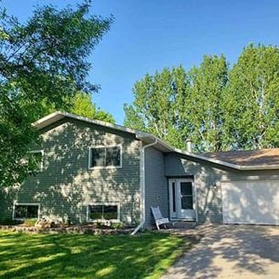 1615 Baron Blvd, Grand Forks, ND 58201