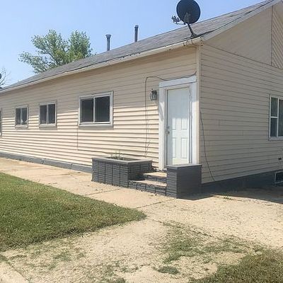211 3rd Ave Ne, Max, ND 58759