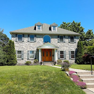 257 E Granada Ave, Hershey, PA 17033