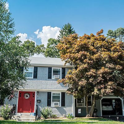 32 Myrtle Ave, Riverside, RI 02915