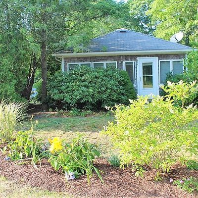 494 Strawberry Hill Rd, Centerville, MA 02632