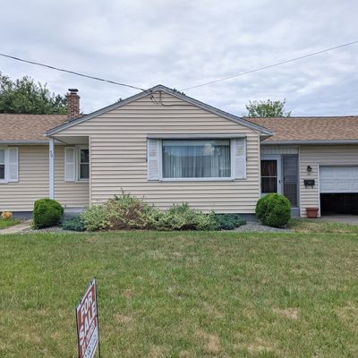 50 Donlyn Dr, Chicopee, MA 01013