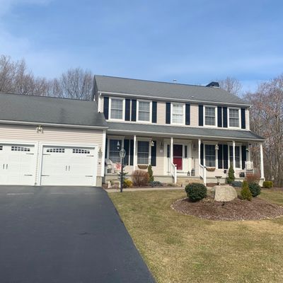 7 Finch Ct, Cranston, RI 02921