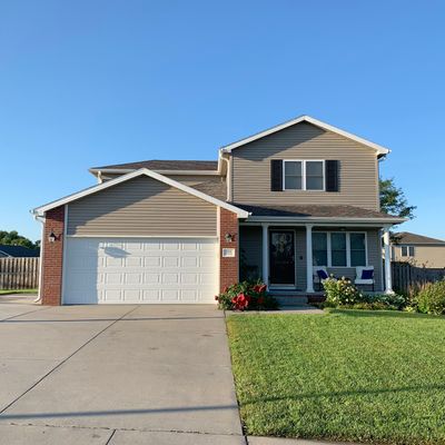 909 W 10 Th St, Hickman, NE 68372