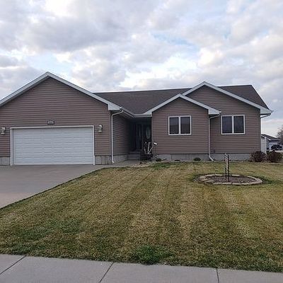 922 E South St, Grand Island, NE 68801