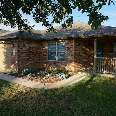 141 Trinity Dr, Kyle, TX 78640