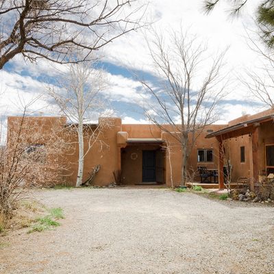 3 Painter Rd, El Prado, NM 87529