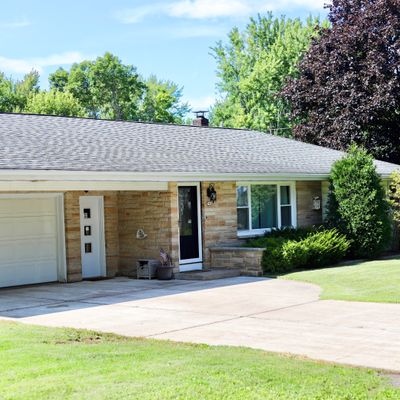 500 Maryknoll Ave, Marshfield, WI 54449