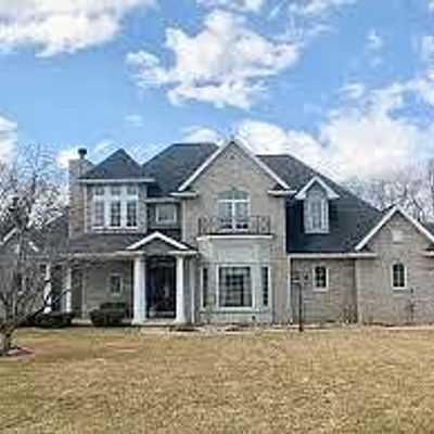 1506 Bittersweet Dr, Saint Anne, IL 60964