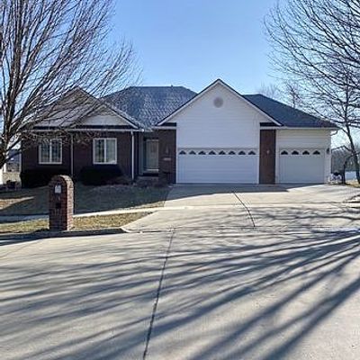 4703 64 Th St, Urbandale, IA 50322