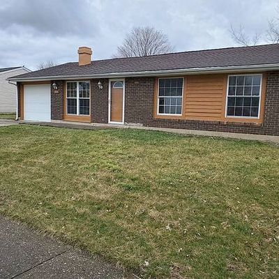 1955 Chickasaw Dr, Circleville, OH 43113