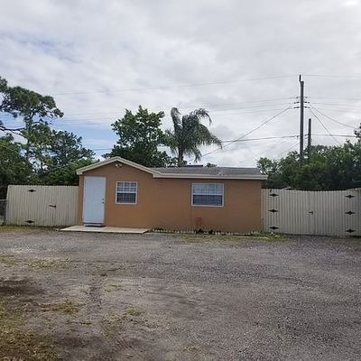 4674 10 Th Ave N, Lake Worth, FL 33463