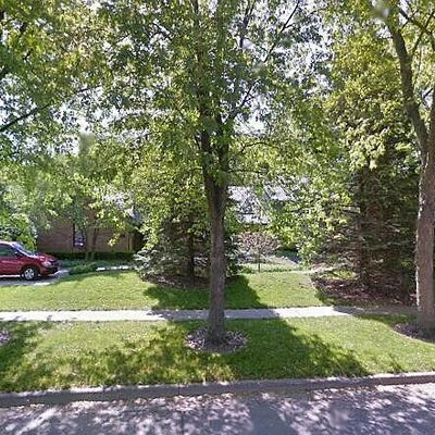 632 Innsbruck Ct, Libertyville, IL 60048