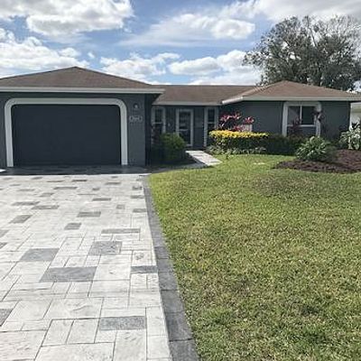 7025 Nw 100 Th Ter, Tamarac, FL 33321