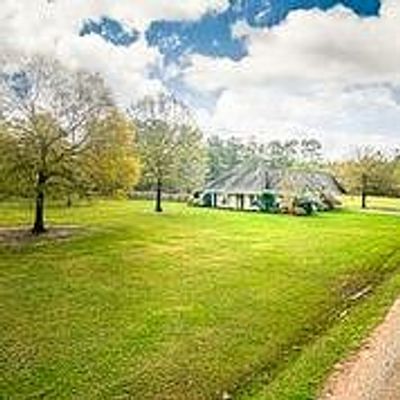 22404 Quail Hollow Rd, Loranger, LA 70446