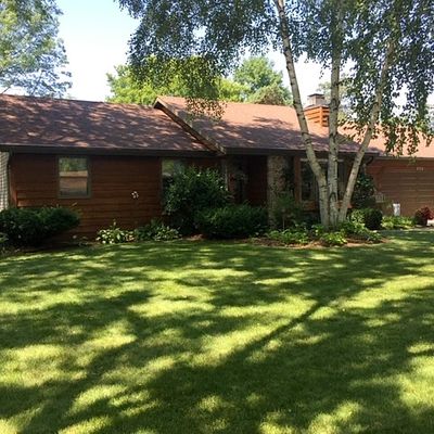 530 Rolling Green Dr, Green Bay, WI 54313