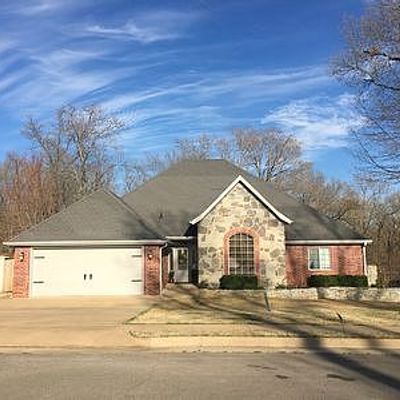 2813 Cambridge Cir, Tahlequah, OK 74464